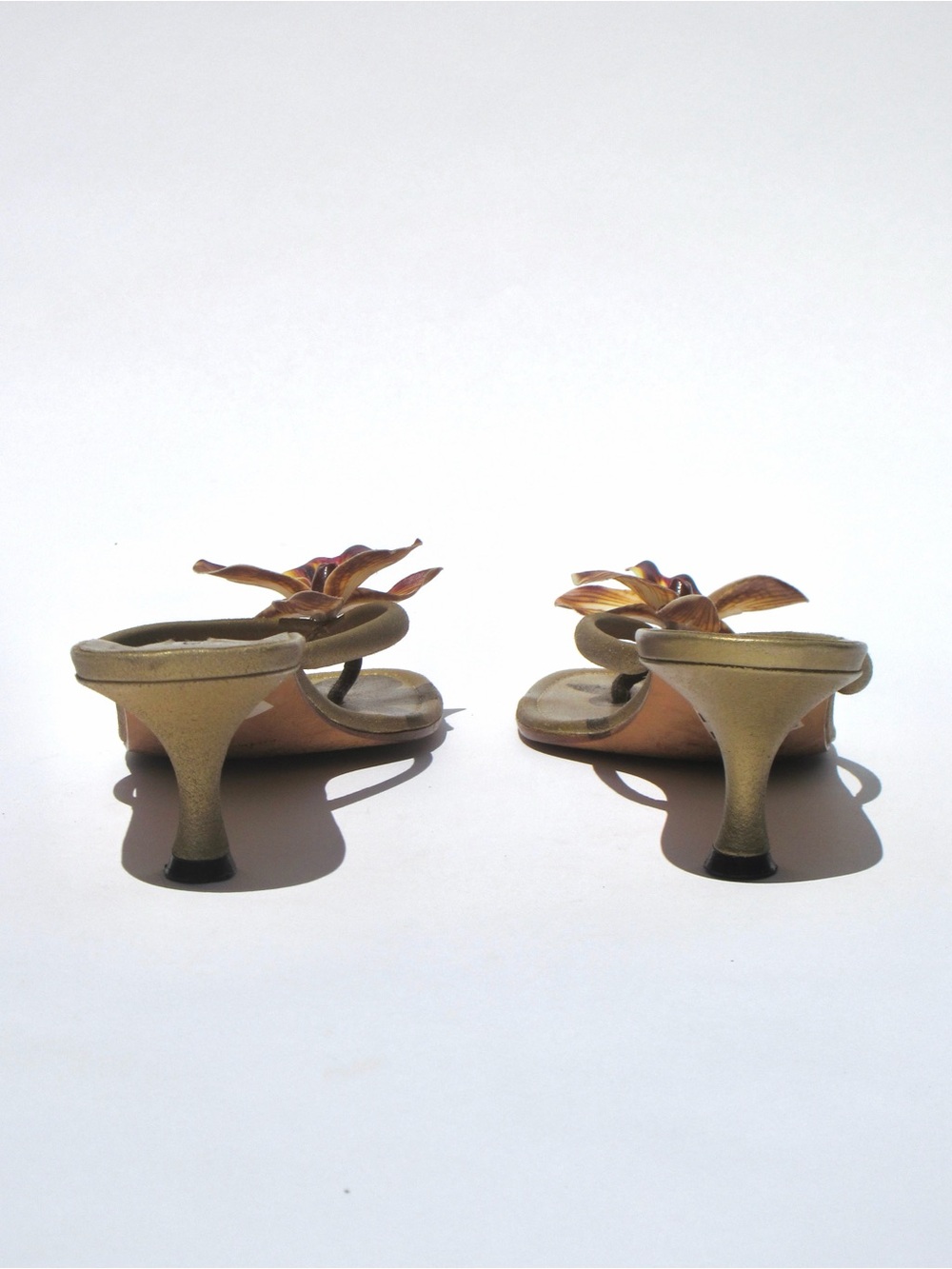 Reworked Upcycled Manolo Blahnik Muted Gold Orchid Kitten Heels - Picture 6 of 7